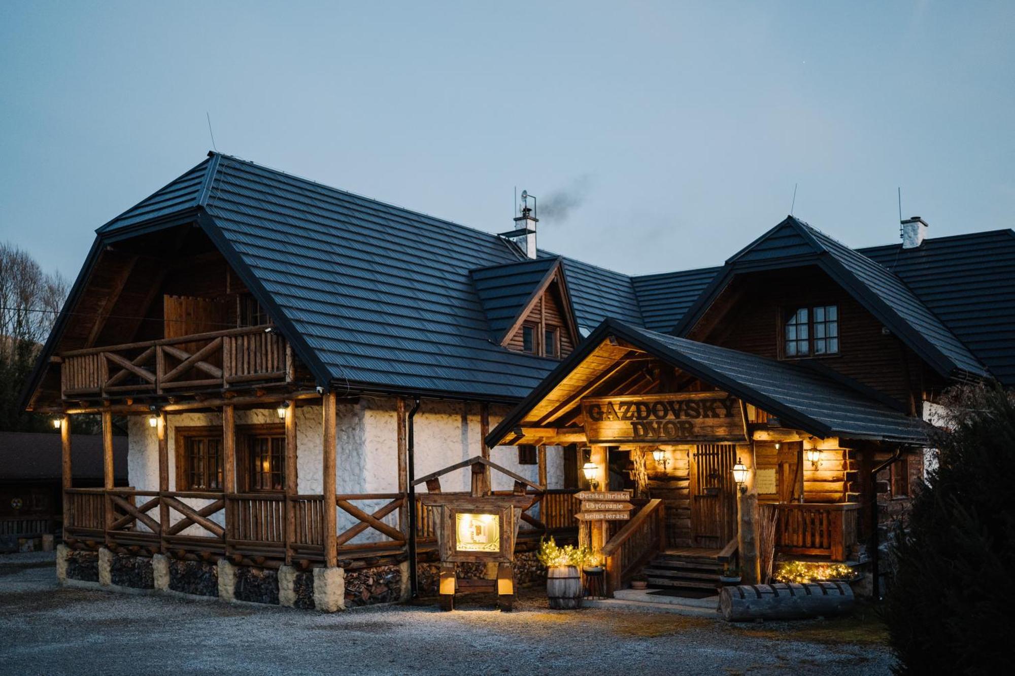 Gazdovsky Dvor B&B S Mini Wellness Bešeňová エクステリア 写真