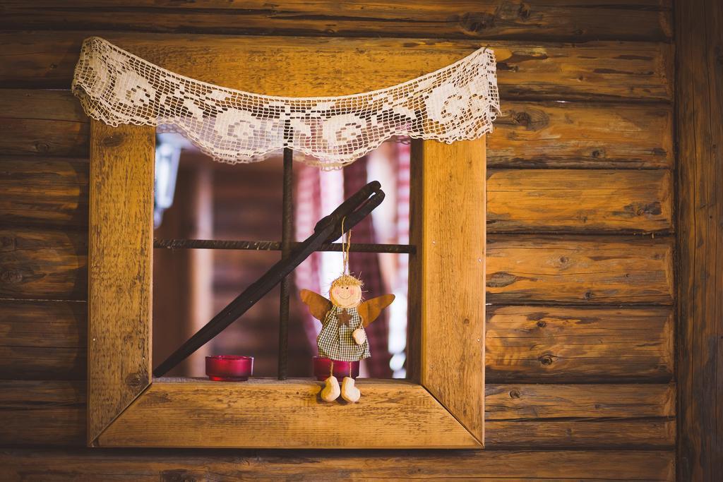Gazdovsky Dvor B&B S Mini Wellness Bešeňová エクステリア 写真