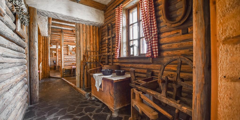Gazdovsky Dvor B&B S Mini Wellness Bešeňová エクステリア 写真